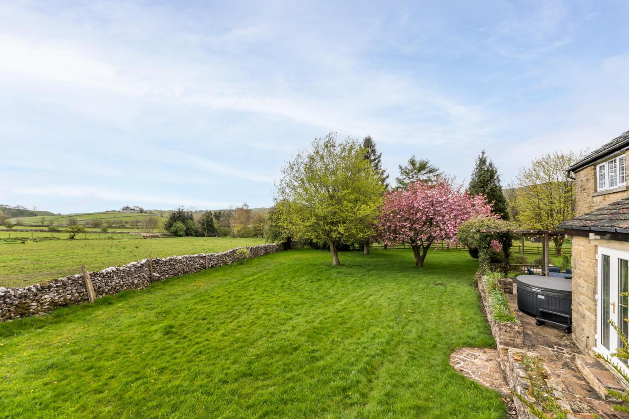Central Malham Wellbeing Escape With Hot Tub Sleeps 8 Luaran gambar