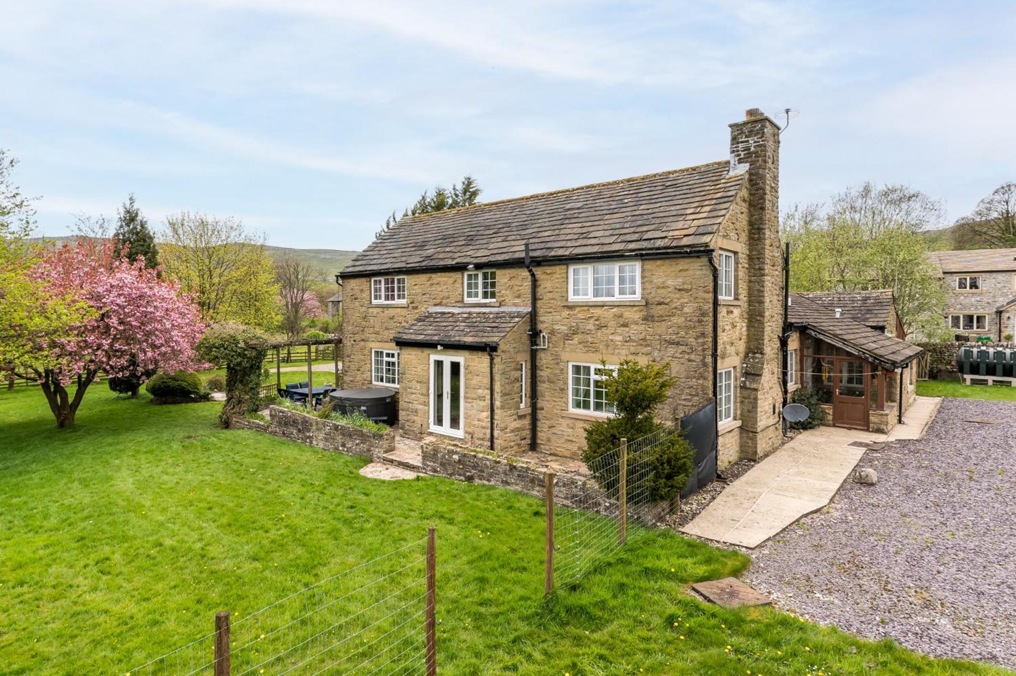 Central Malham Wellbeing Escape With Hot Tub Sleeps 8 Luaran gambar