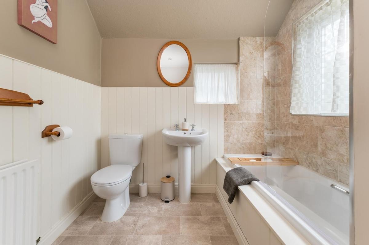 Central Malham Wellbeing Escape With Hot Tub Sleeps 8 Luaran gambar